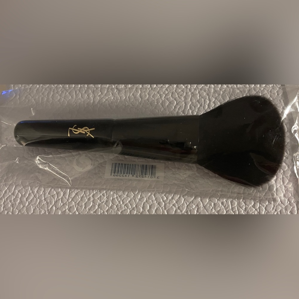 NEW YSL Yves Saint Laurent Makeup Powder Bronzer Foundation Blush Brush